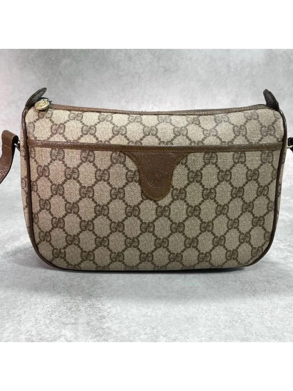 Gucci gg leather